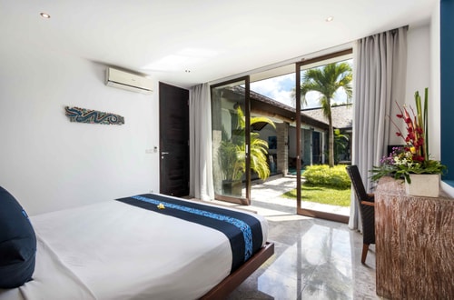 4BR Modern Villa Lush Garden With Pool in Seminyak 8 Bali Real Estate