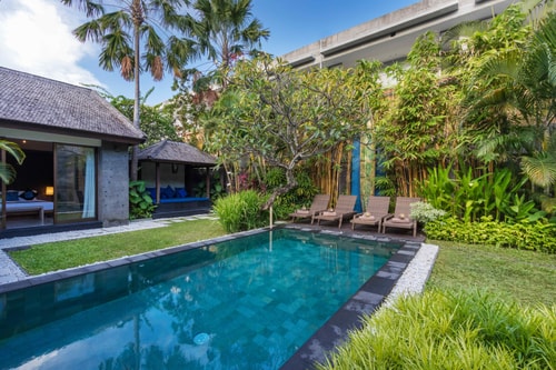 4BR Modern Villa Lush Garden With Pool in Seminyak 41 Hombali.com