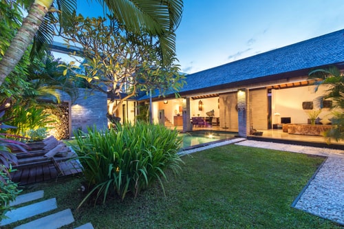 4BR Modern Villa Lush Garden With Pool in Seminyak 58 Bali Real Estate