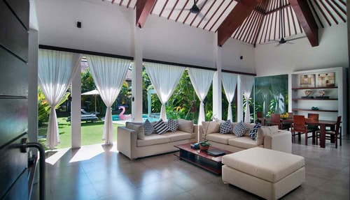 2BR affordable luxury Villa in Heart of Seminyak 21 Hombali.com