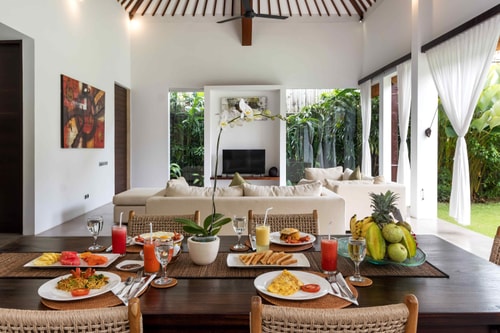 Gorgeous 2BR Balinese Villa in Seminyak Area 6 Hombali.com