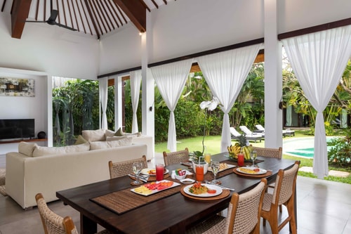 Gorgeous 2BR Balinese Villa in Seminyak Area 7 Hombali.com