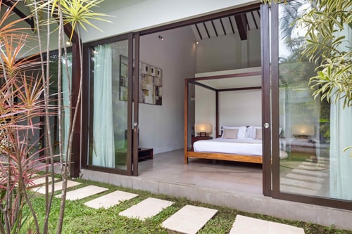 Gorgeous 2BR Balinese Villa in Seminyak Area 20 Hombali.com