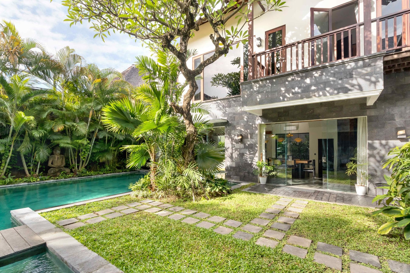 4BR Luxurious Living and Serene Spaces in Seminyak