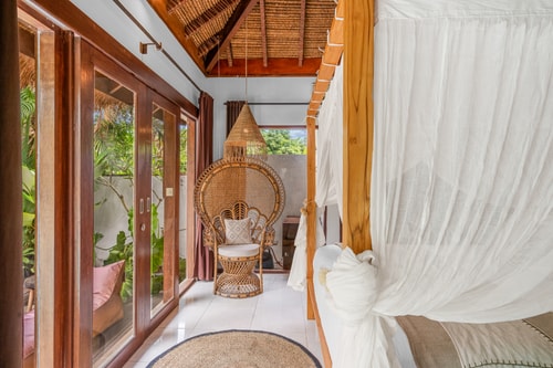 3BR Villa with Pool & Authentic Balinese Touches 12 Hombali.com