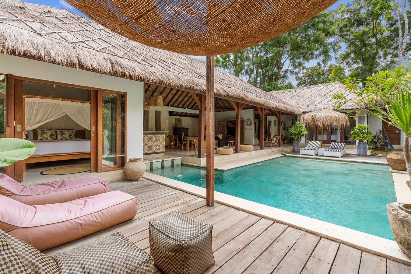 3BR Villa with Pool & Authentic Balinese Touches