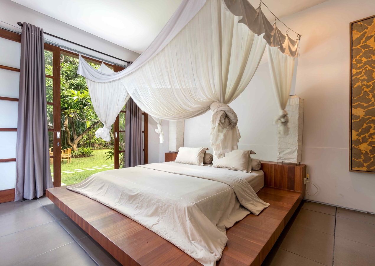 5BR: Private Pool with Modern Interior in Seminyak