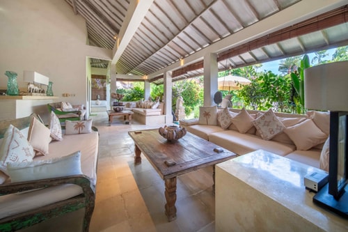 4BR: Elegant Villa with Pool in Seminyak 34 Bali Real Estate