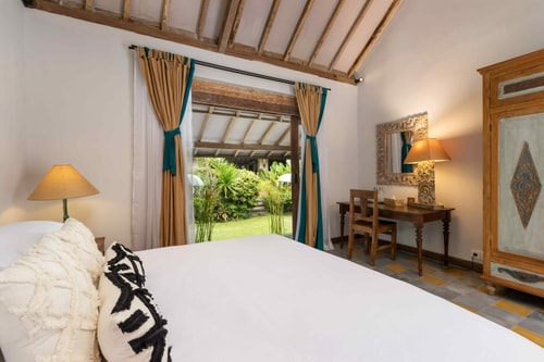 5BR Timeless and Tropical Serenity in Seminyak 9 Hombali.com