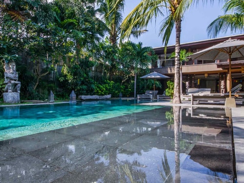 7BR: Villa With 12 Beds in Seminyak 0 Bali Real Estate