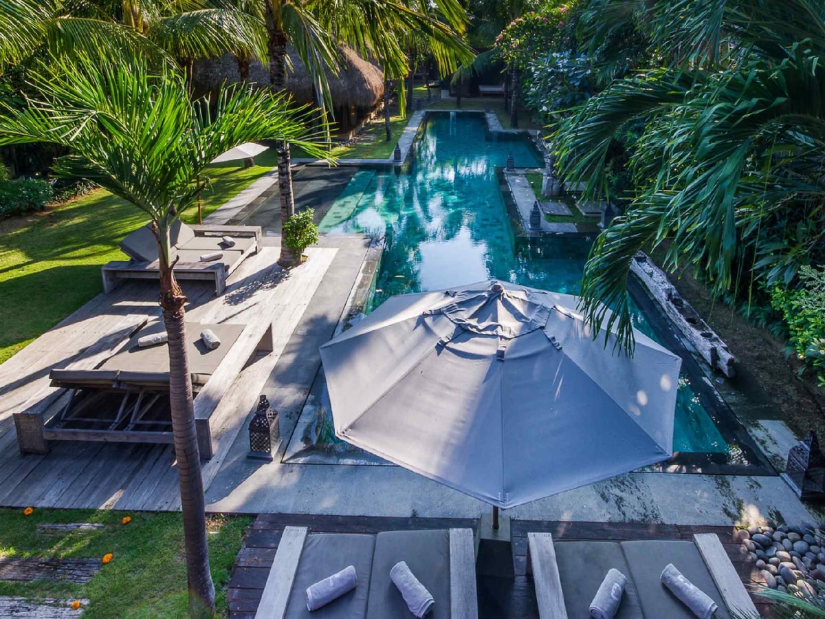 7BR: Villa With 12 Beds in Seminyak