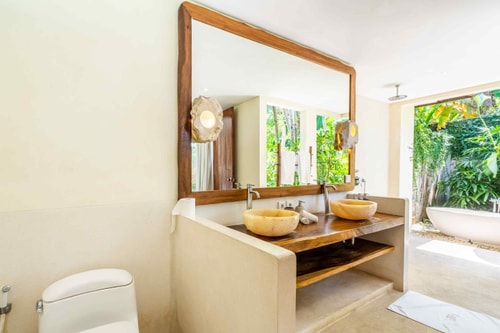 5BR: Big Villa in Heart of Seminyak 37 Bali Real Estate