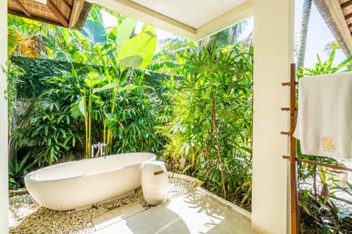 8BR: Big Villa with King Bed in Seminyak 36 Bali Real Estate