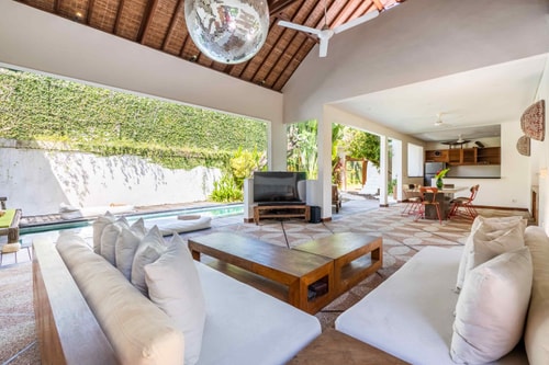 8BR: Big Villa with King Bed in Seminyak 48 Bali Real Estate