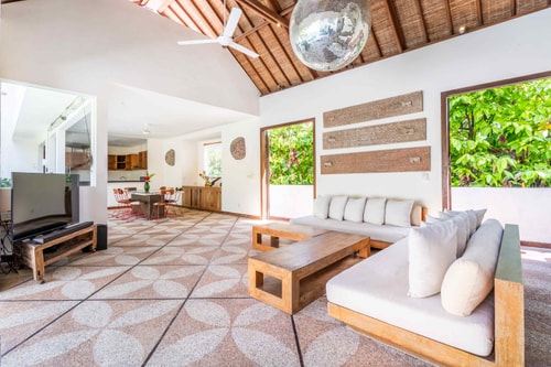 8BR: Big Villa with King Bed in Seminyak 49 Bali Real Estate