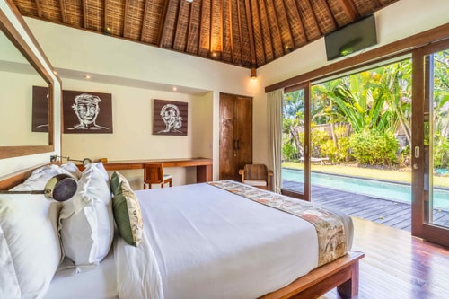 8BR: Big Villa with King Bed in Seminyak 55 Hombali.com