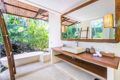 8BR: Big Villa with King Bed in Seminyak 60 Bali Real Estate