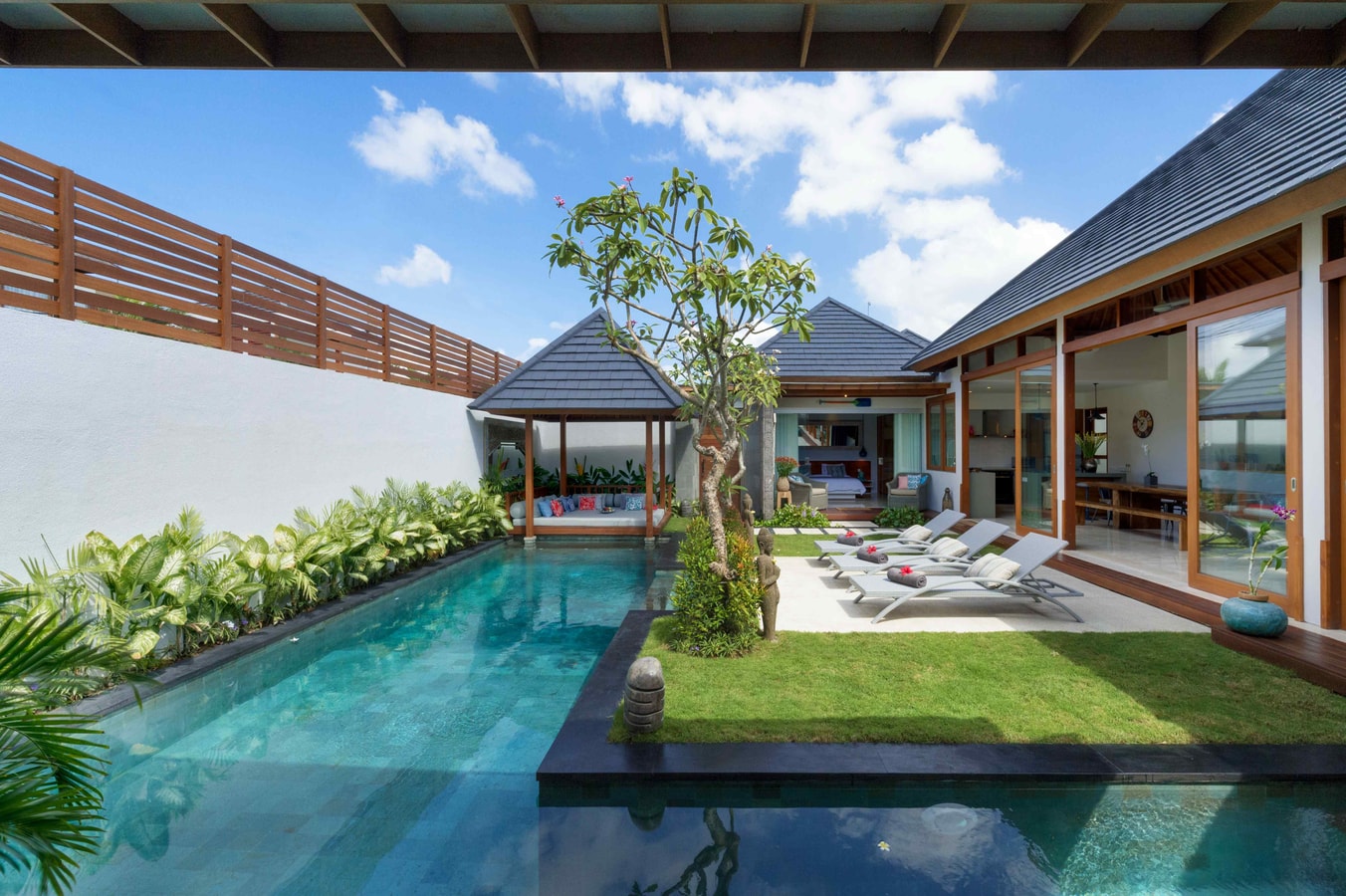 4BR: Cozy and Modern Villa in Seminyak