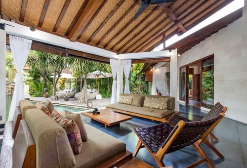 Luxurious Tropical Retreat with Pool Views in Bali 14 Hombali.com