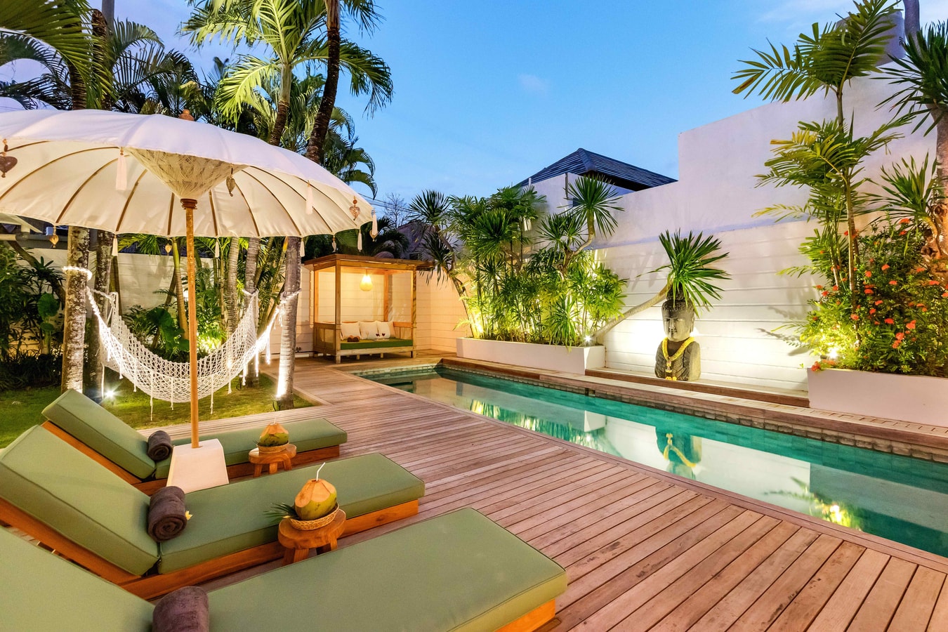 4BR Cozy Villa Near Pantai Seminyak