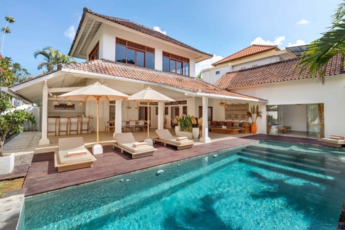 4BR Stunning Seminyak Villa 39 Hombali.com