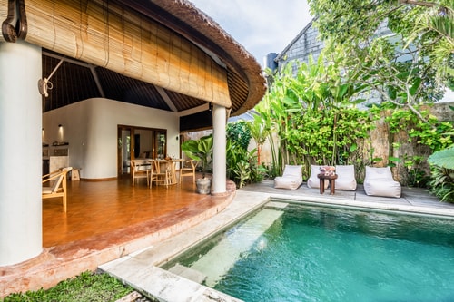 2BR Spacious Villa with Private Pool and Garden 8 Hombali.com