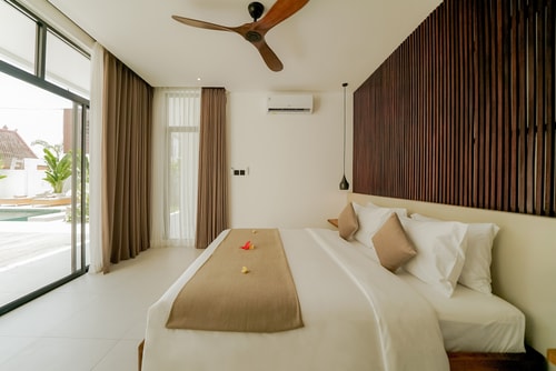 4BR: Wood Concept villa in @Pererenan 10 Hombali.com