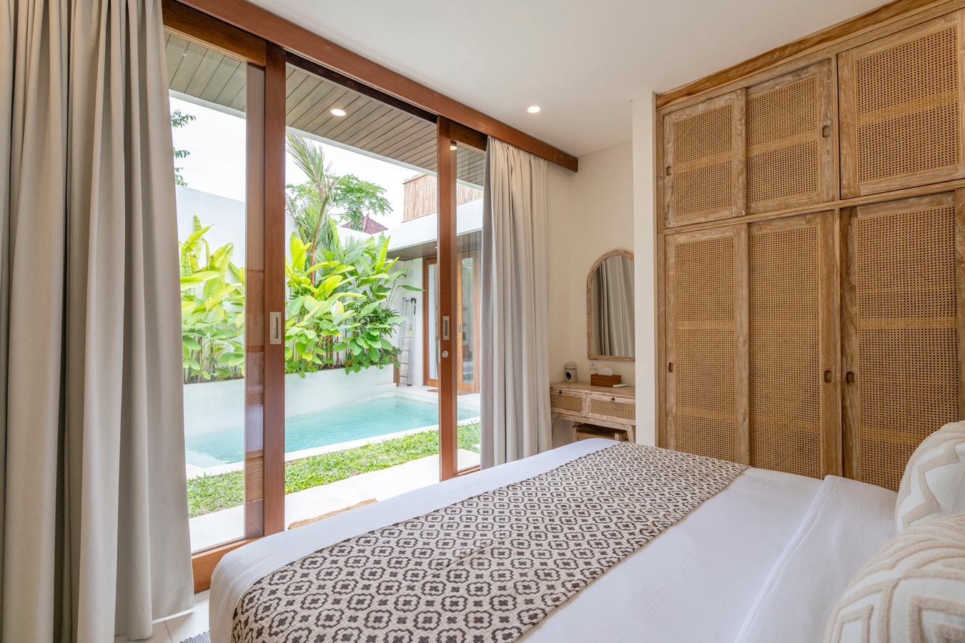 Cozy 2BR Villa w/ Private Pool & Rooftop in Canggu