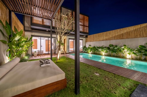 4BR: Pool and Rooftop Villa @Berawa 55 Bali Real Estate