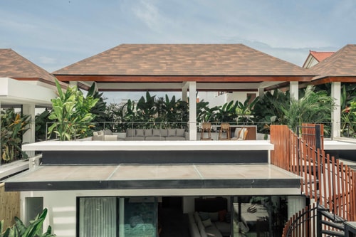 4BR: Pool and Rooftop Villa @Batu Bolong 39 Bali Real Estate