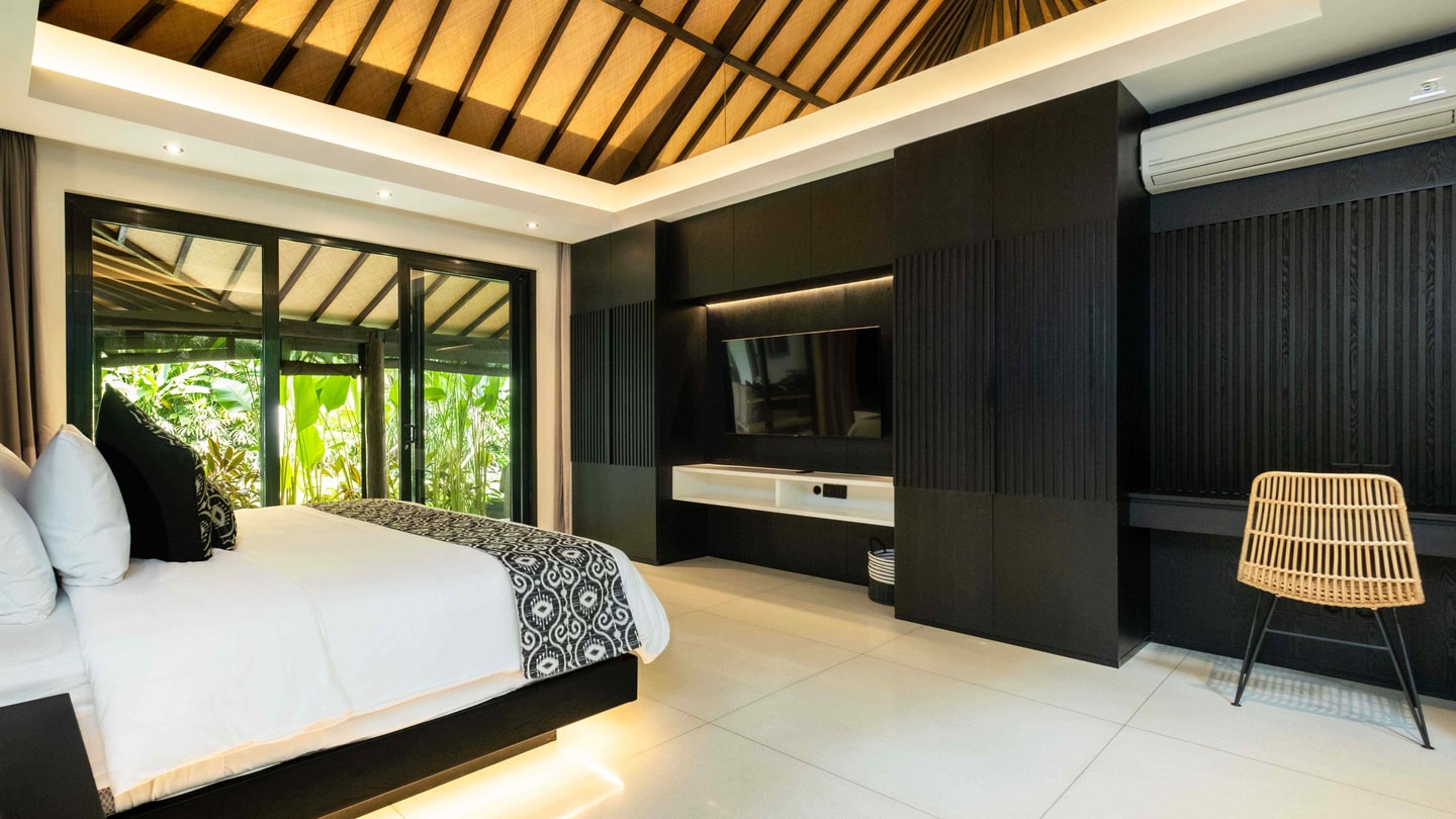 5BR: Spacious Balinese Villa for Family in @Berawa