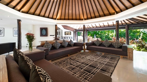 5BR: Spacious Balinese Villa for Family in @Berawa 3 Bali Real Estate