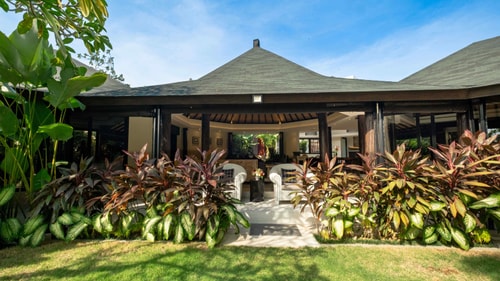 5BR: Spacious Balinese Villa for Family in @Berawa 39 Bali Real Estate