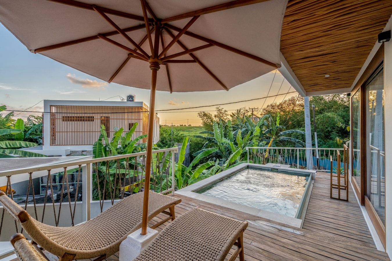 Contemporary APT, Pool & Rice Field View in Canggu