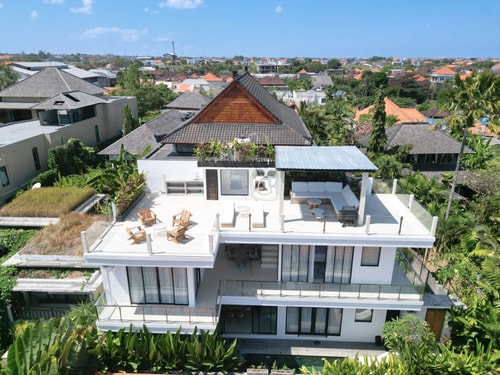 3BR Designer Villa Canggu w/ bbq, pool & Rooftop 40 Hombali.com