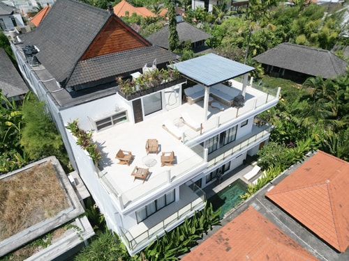 3BR Designer Villa Canggu w/ bbq, pool & Rooftop 42 Hombali.com