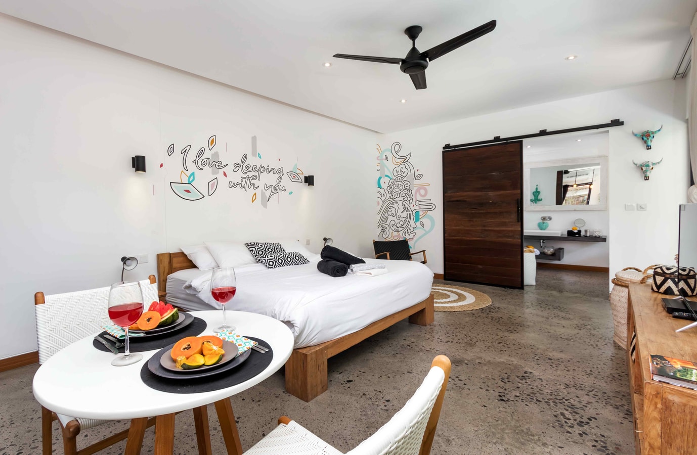 1BR: Charming & Tropical Loft Style Villa