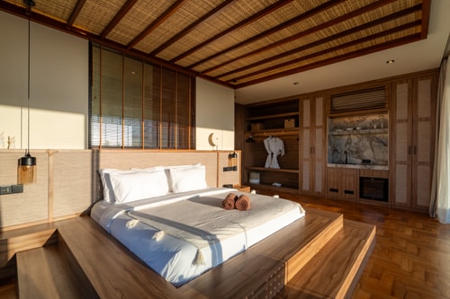 Canggu Refined 3BR Penthouse | Pool & Paddy Views