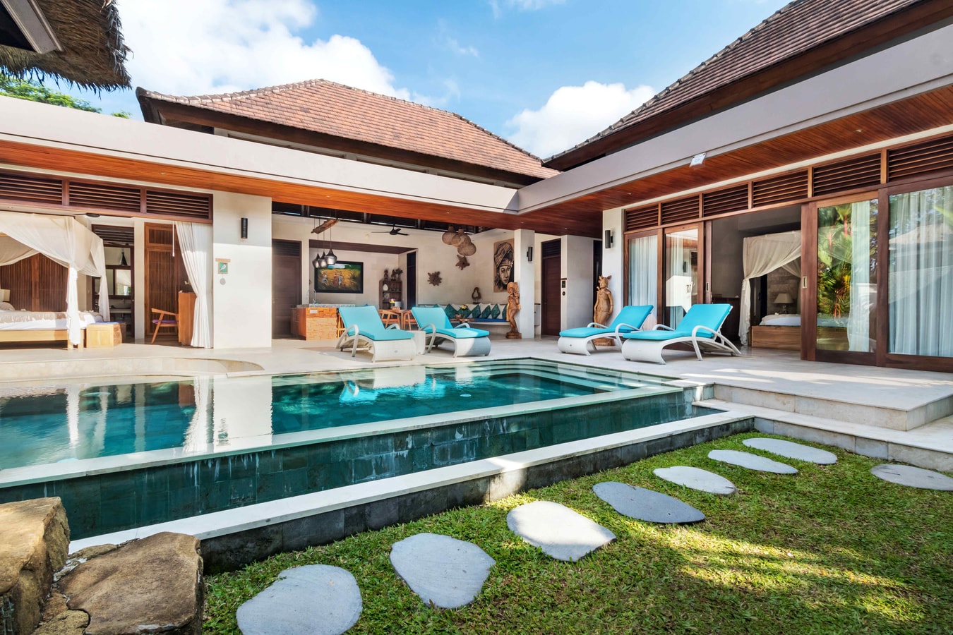 3 Bedrooms Luxury Greenery Home in Ubud