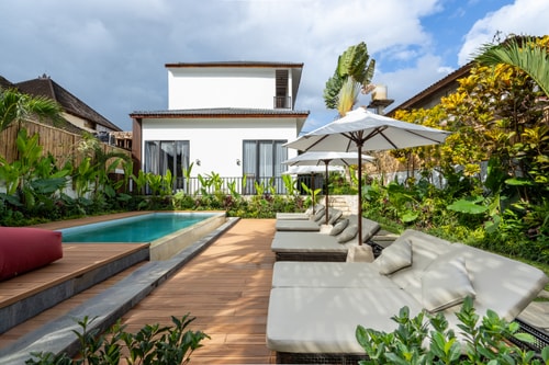 Central Ubud 1BR Suite Stay | Gazebo & Pool Access