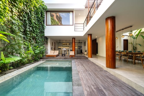 Green Moon 2 - 4BR with Pool and Rooftop, Berawa
