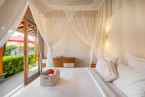 4BR: Wide Space Villa Near @Seminyak 74 Hombali.com