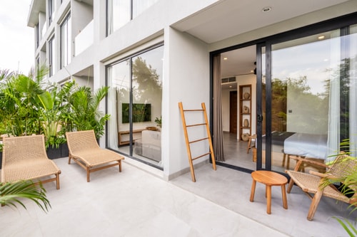 Elegant Canggu 1BR Suite | Balcony, Pool & Rooftop