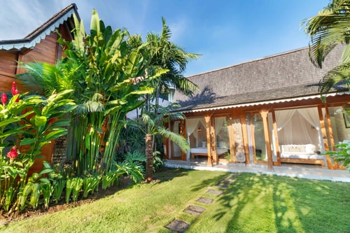 4BR: Modern Concept Villa Near @Seminyak 22 Hombali.com