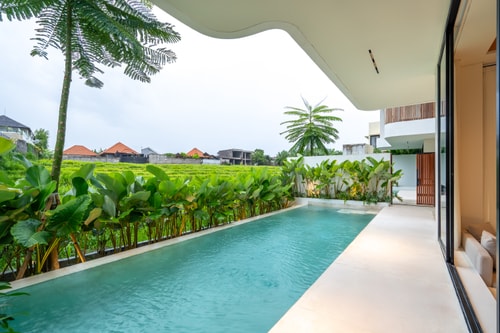 3BR Designer Paddy View Villa near Berawa Beach