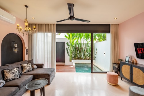 Contemporary Canggu 1BR Villa – Pool & Balcony