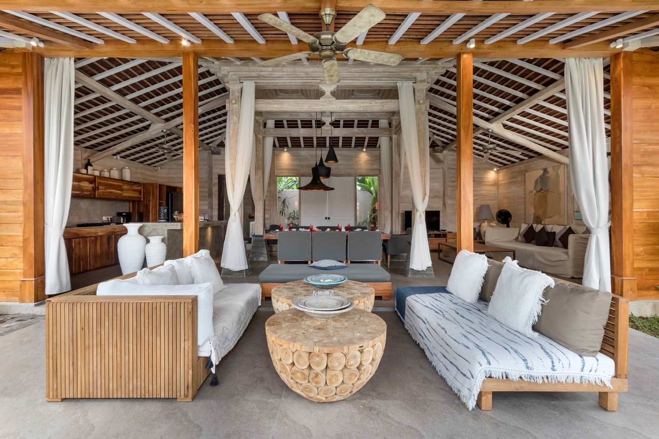 4BR: Wide Space Villa Near @Seminyak