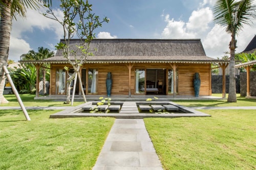 8BR: Huge Private Villa Near Seminyak 7 Bali Real Estate