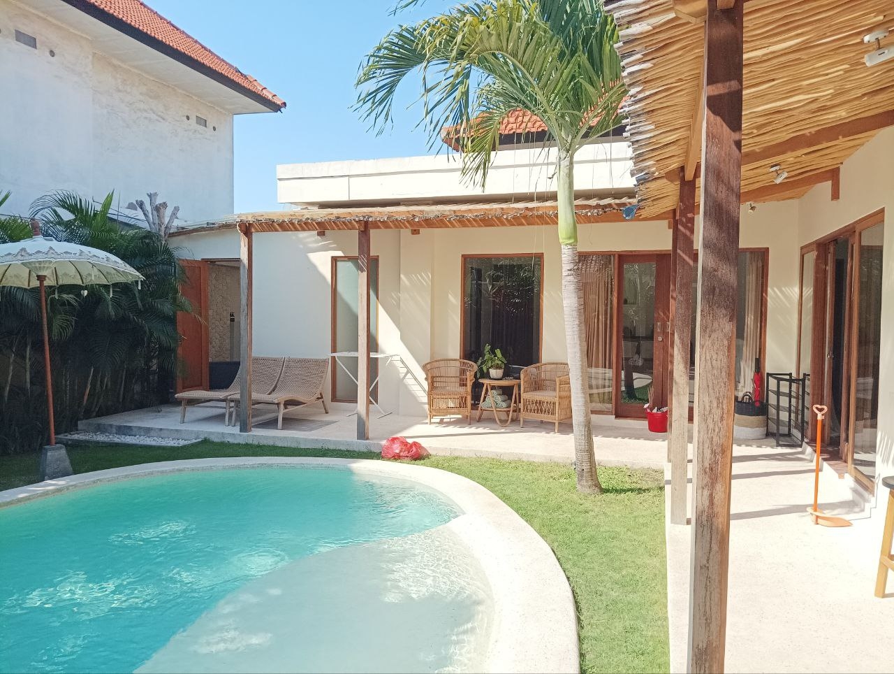 Elegant 3BR Modern Villa, 5min Walk to the Beach!