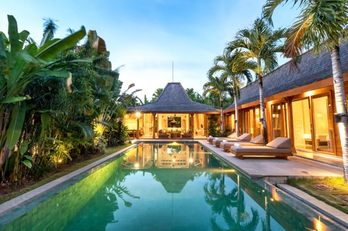 4BR: Modern Concept Villa Near @Seminyak 39 Hombali.com